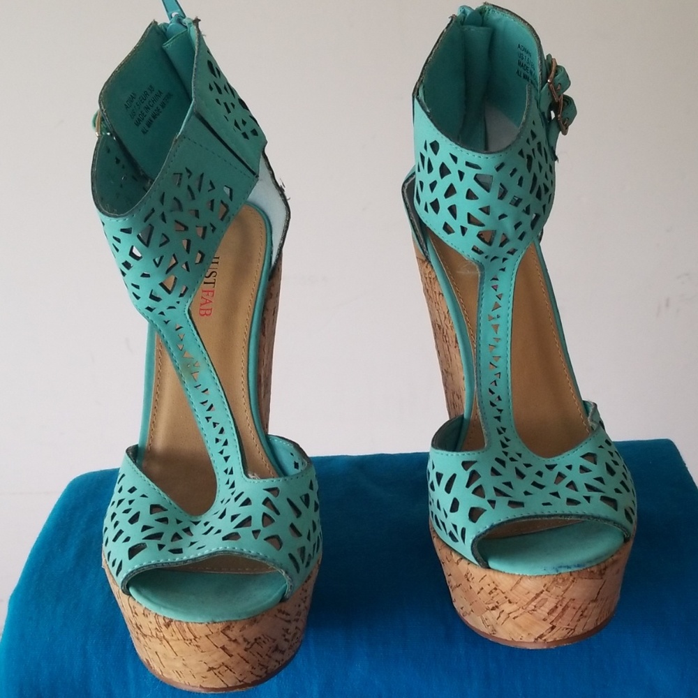 Platform sandals